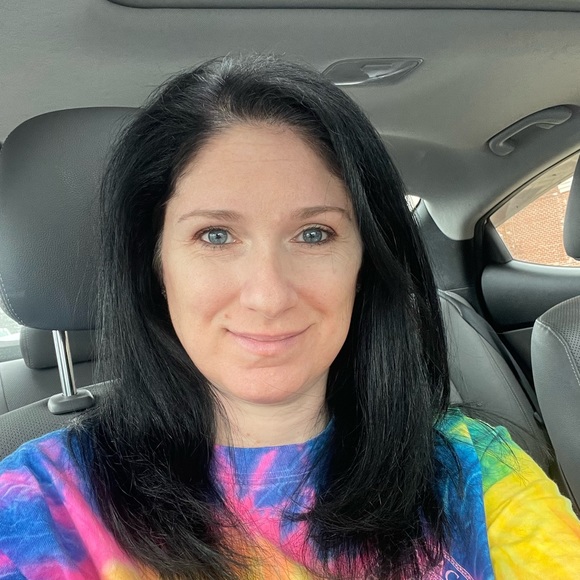 Meet your Posher, Courtney - Picture 1 of 1